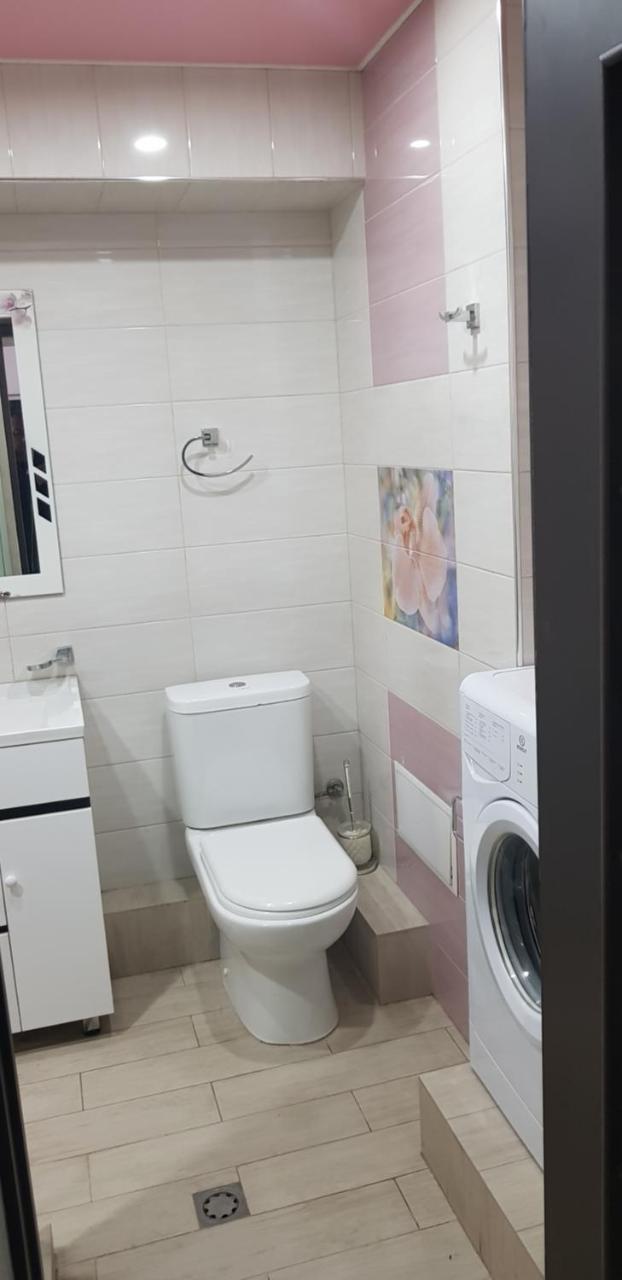 Beautiful Apartment Located In Pushkin Street Jerevan Exteriör bild